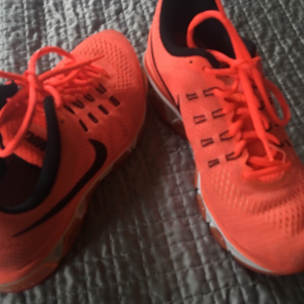Nike air max shoes